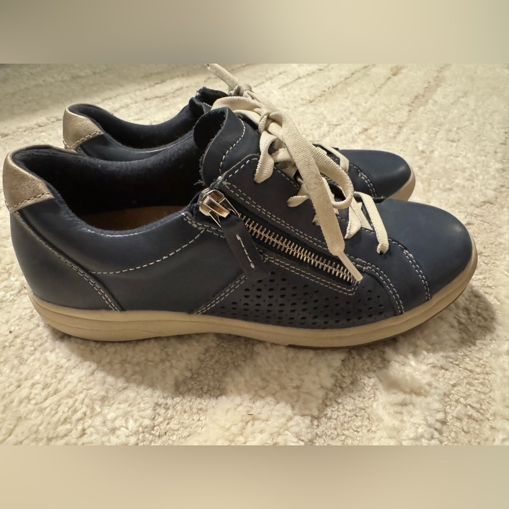 Earth Origins Netta Sneaker 7.5
